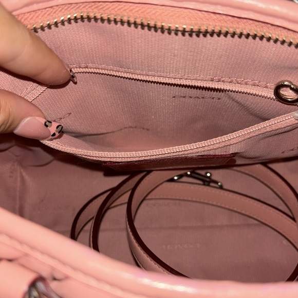 Coach Pink - Picture 4 of 6